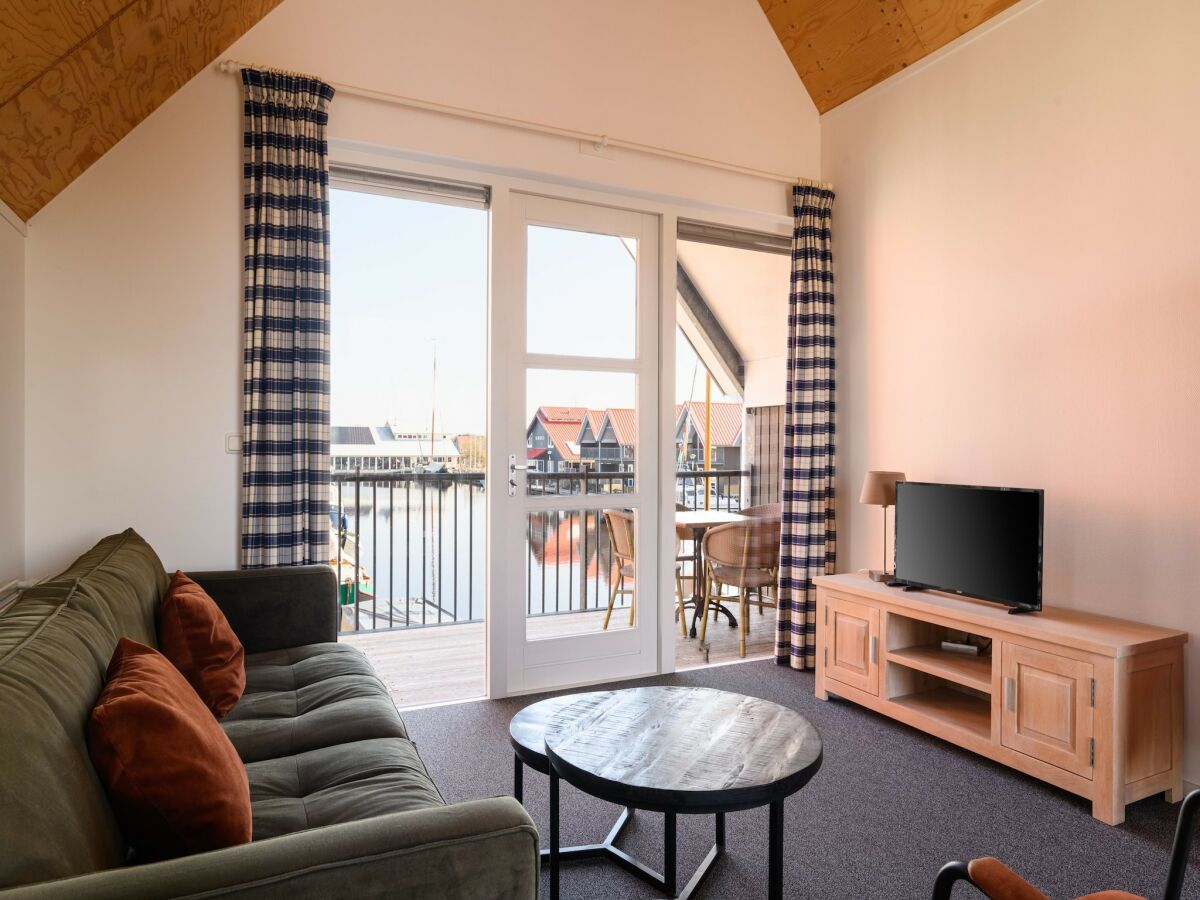 Holiday park Cosy holiday home in centre of Terherne