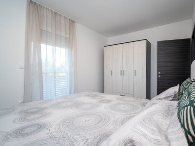 Apartment Two bedroom apartment with terrace and sea view Vir - Lozice, Vir A-24328-b - Outdoor photo 28