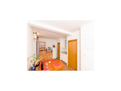 Apartment Apartments Ereš Zuronja-One-Bedroom Apartment with Sea View 3 - Features photo 10