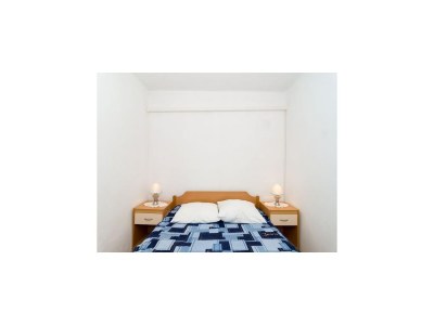 Apartment Apartments Ereš Zuronja-One-Bedroom Apartment with Sea View 3 - Features photo 14