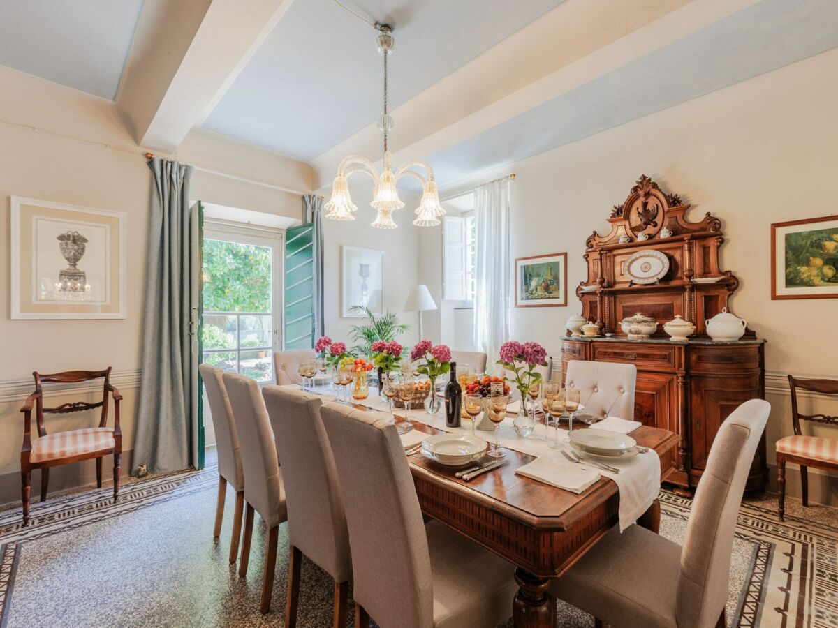 Villa Villa near Lucca with Tuscan Garden Views - Features photo 5