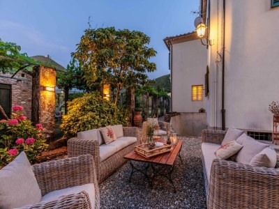 Villa Villa near Lucca with Tuscan Garden Views - Outdoor photo 11