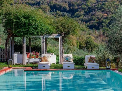 Villa Villa in Tuscany with Infinity Pool and Views - Outdoor photo 7