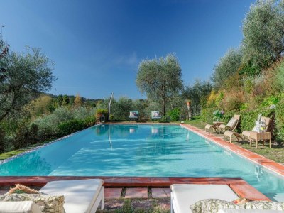Villa Villa in Tuscany with Infinity Pool and Views - Outdoor photo 8