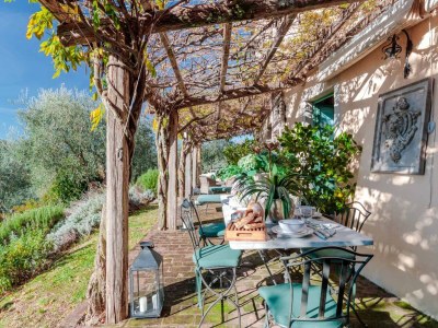 Villa Villa in Tuscany with Infinity Pool and Views - Outdoor photo 13