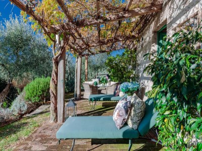 Villa Villa in Tuscany with Infinity Pool and Views - Outdoor photo 14