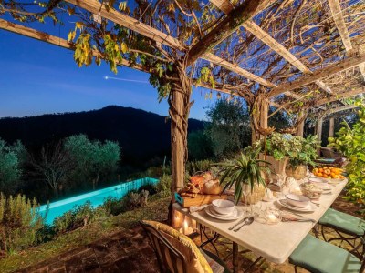 Villa Villa in Tuscany with Infinity Pool and Views - Outdoor photo 15