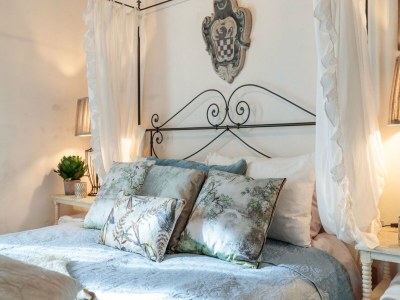 Villa Villa in Tuscany with Infinity Pool and Views - Features photo 48