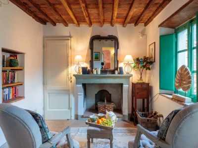 Villa Villa in Tuscany with Infinity Pool and Views - Features photo 51