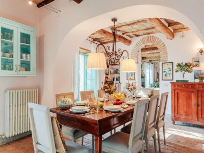 Villa Villa in Tuscany with Infinity Pool and Views - Features photo 57