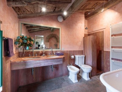 Villa Villa in Tuscany with Infinity Pool and Views - Features photo 82