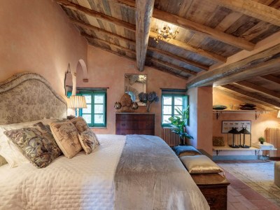 Villa Villa in Tuscany with Infinity Pool and Views - Features photo 95