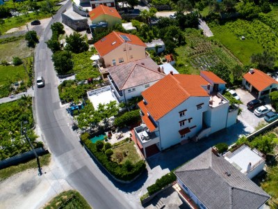 Apartment Family-friendly apartments with swimming pool Supetarska Draga - Donja, Rab - 2019 - Outdoor photo 3