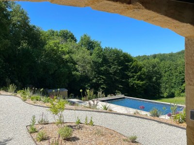 Holiday house Chaliniac : Maison en Pierre avec piscine chauffée - Outdoor photo 3