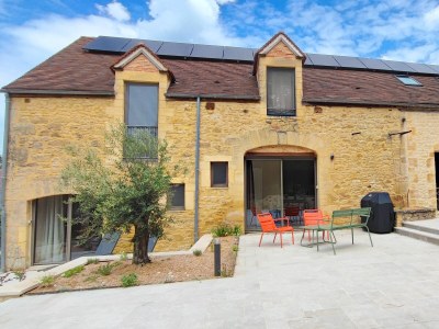 Holiday house Chaliniac : Maison en Pierre avec piscine chauffée - Outdoor photo 4