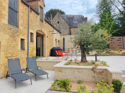 Holiday house Chaliniac : Maison en Pierre avec piscine chauffée - Outdoor photo 8