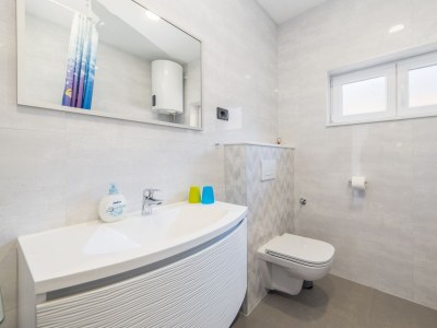 Apartment Three bedroom apartment near beach Podgora, Makarska A-6789-a - Outdoor photo 17