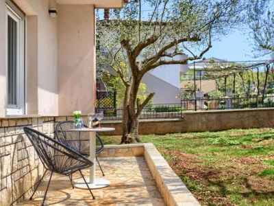 Apartment Two Bedroom Apartment With Terrace (A2) - Outdoor photo 8