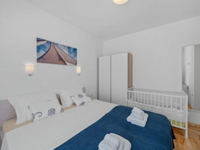 Apartment Two Bedroom Apartment With Terrace And Sea View (Adriatica) - Features photo 20