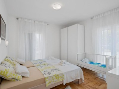 Apartment Two Bedroom Apartment With Terrace And Sea View (Adriatica) - Features photo 23