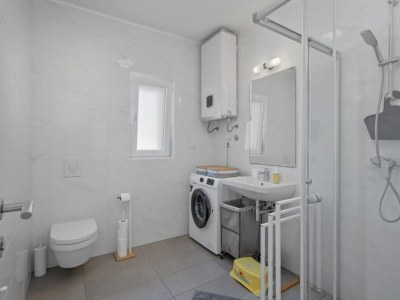 Apartment Two Bedroom Apartment With Terrace And Sea View (Adriatica) - Features photo 26