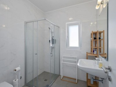 Apartment Two Bedroom Apartment With Terrace And Sea View (Adriatica) - Features photo 27