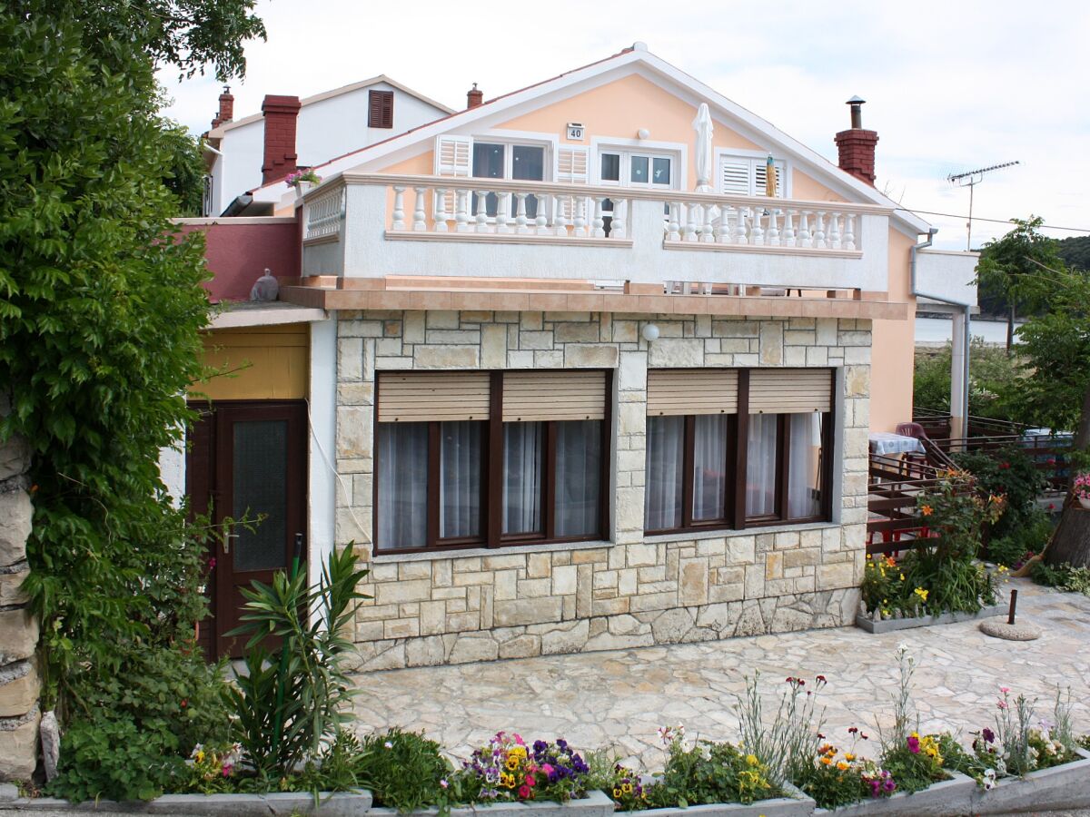 Apartment Three bedroom apartment with terrace Kampor, Rab A-4985-a - Outdoor photo 2