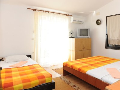 Apartment One bedroom apartment with balcony and sea view Podaca, Makarska A-15748-e - Outdoor photo 7