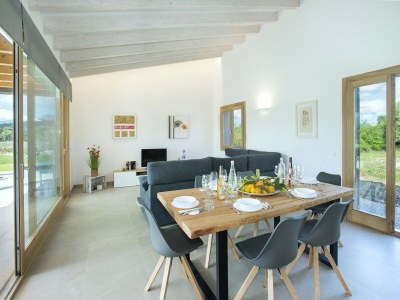 Villa Villa in Pollensa with Pool & Mountain Views - Features photo 27