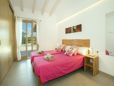 Villa Villa in Pollensa with Pool & Mountain Views - Features photo 29