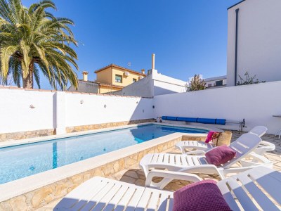 Villa Villa in Empuriabrava with Private Pool - Outdoor photo 9