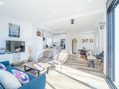 Villa Villa in Empuriabrava with Private Pool - Features photo 37