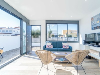 Villa Villa in Empuriabrava with Private Pool - Features photo 38