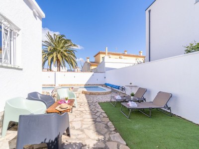 Villa Villa in Empuriabrava with Private Pool - Outdoor photo 50