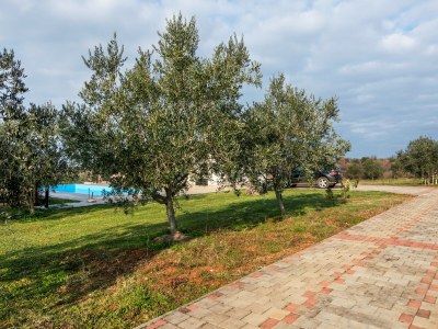 Holiday house Beautiful Holiday Home in Novigrad - Outdoor photo 6