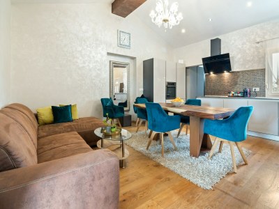 Holiday house Beautiful Holiday Home in Novigrad - Features photo 9