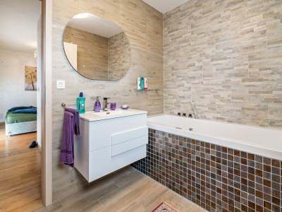 Holiday house Beautiful Holiday Home in Novigrad - Features photo 14