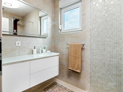 Holiday house Beautiful Holiday Home in Novigrad - Features photo 16