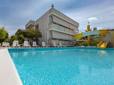 Apartment Alba Adriatica: Flucht am Pool - Outdoor photo 5