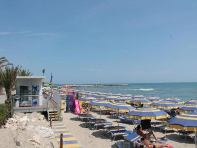 Apartment Alba Adriatica: Flucht am Pool - Environment photo 28