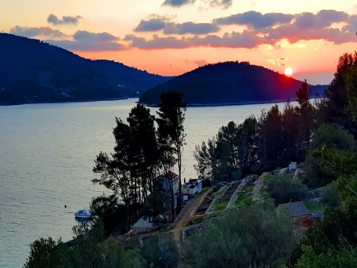 Holiday house Holiday Home Bili Žal - Two Bedroom Holiday Home with Terrace and Sea View - Outdoor photo 2