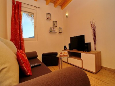Holiday house Holiday Home Bili Žal - Two Bedroom Holiday Home with Terrace and Sea View - Features photo 17