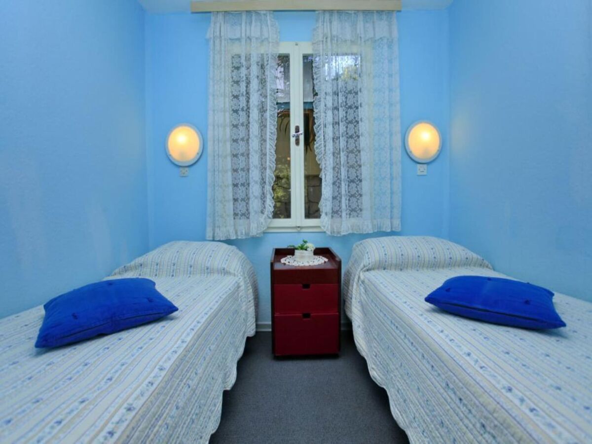 Apartment Apartments Villa Cebalo Korčula - Standard One Bedroom Apartment with Terrace and Sea View EMA - Features photo 5