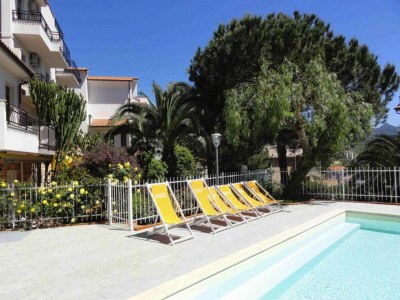 Holiday park Wohnung in Pietra Ligure - Outdoor photo 8