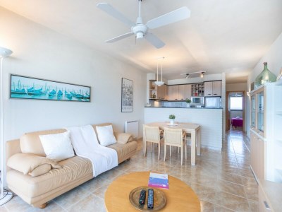 Apartment Apartment in Empuriabrava with Sea Views - Features photo 13