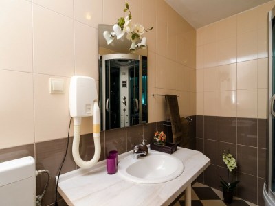 Apartment Apartments Villa Bell Memories- Two Bedroom Apartment with Shared Terrace and Sea View (A5) - Features photo 8