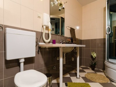 Apartment Apartments Villa Bell Memories- Two Bedroom Apartment with Shared Terrace and Sea View (A5) - Features photo 24