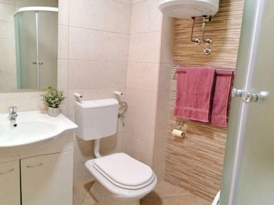 Apartment Holiday Home Blue Dream - Two Bedroom Apartment with Terrace and Sea View (A2) - Features photo 6