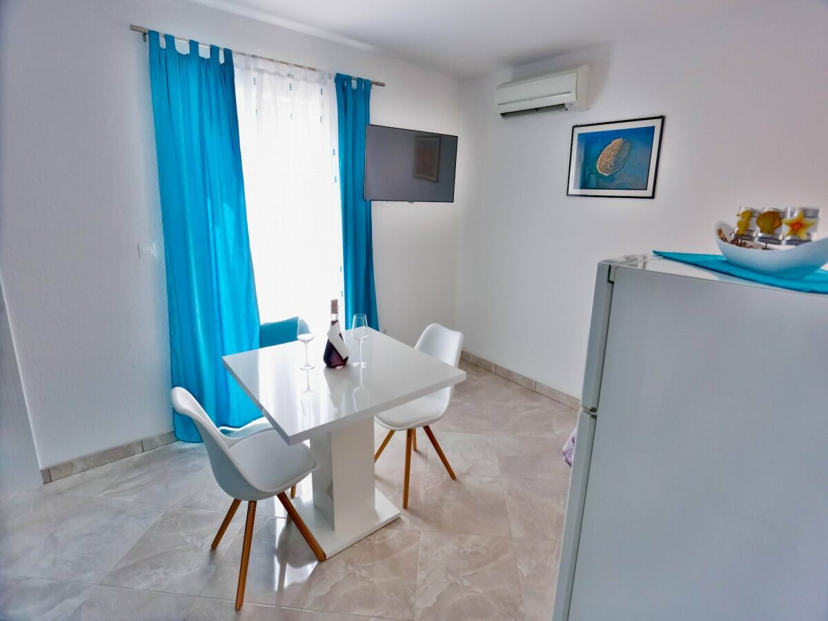 Apartment Apartments Lenka - One Bedroom Apartment with Balcony and garden View A1