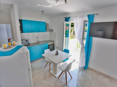 Apartment Apartments Lenka - One Bedroom Apartment with Balcony and garden View A1 - Features photo 7